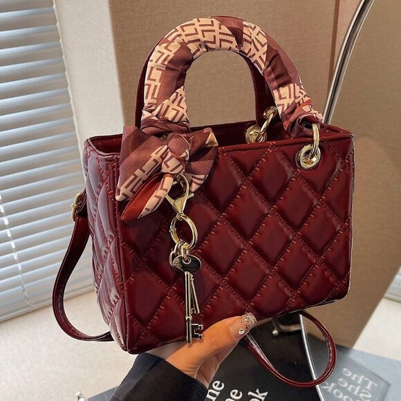 Burgundy Vintage Women's Diamond Grid Crossbody Handbag - Picture 8 of 10